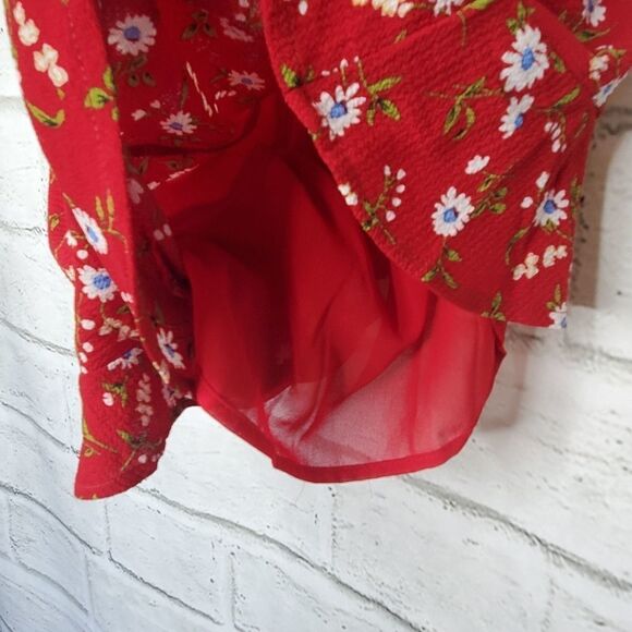 Everly Sleeveless floral red romper medium - Picture 3 of 10